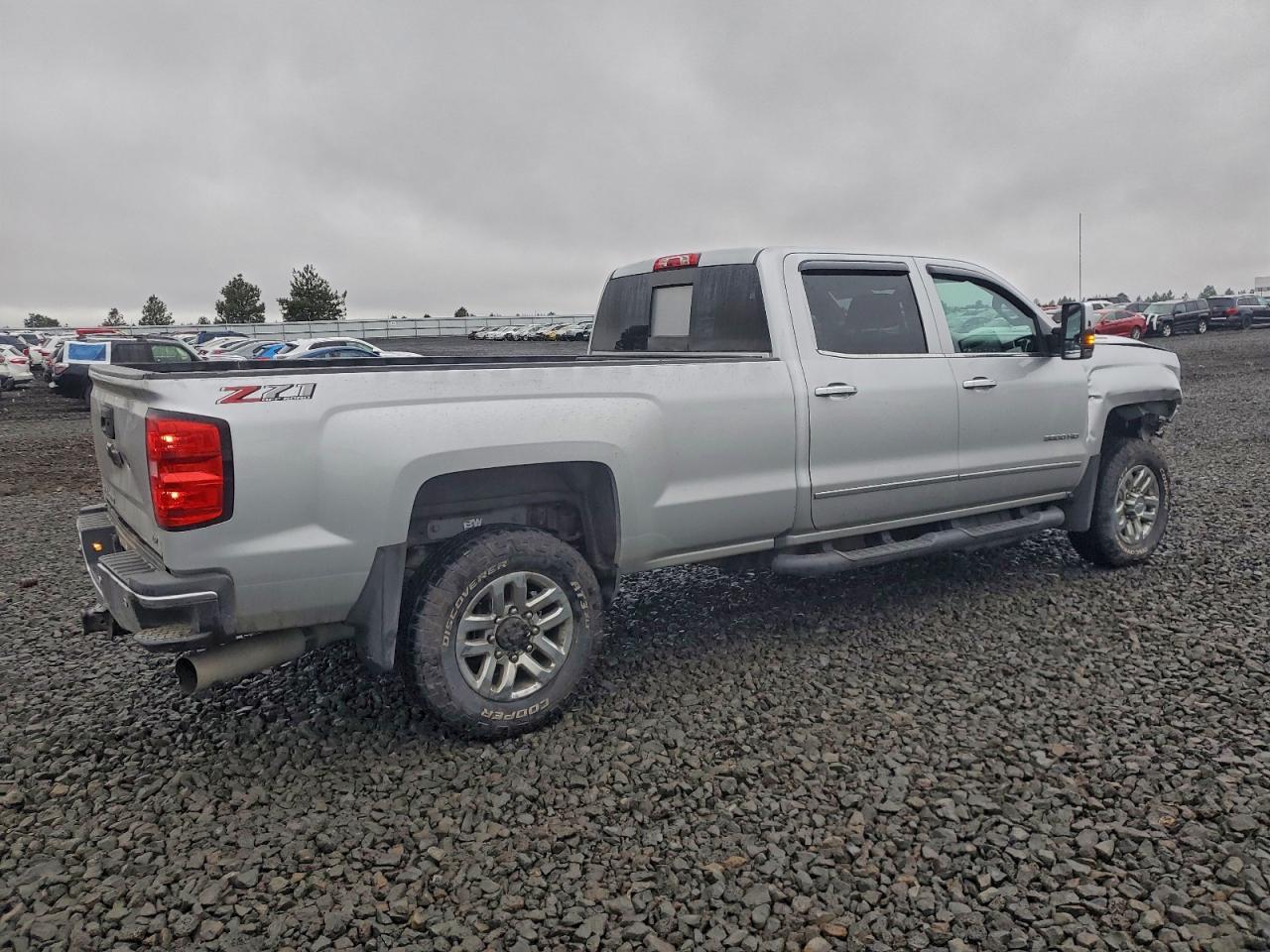 2019 CHEVROLET SILVERADO K3500 LTZ photo 5