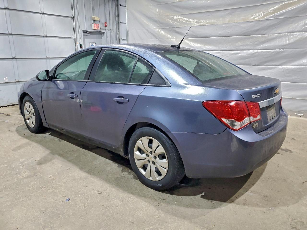 2014 CHEVROLET CRUZE LS photo 2