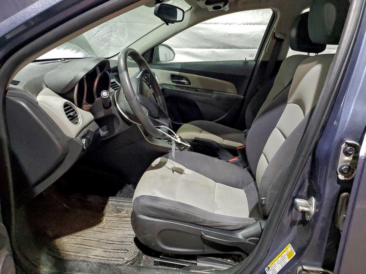 2014 CHEVROLET CRUZE LS photo 7