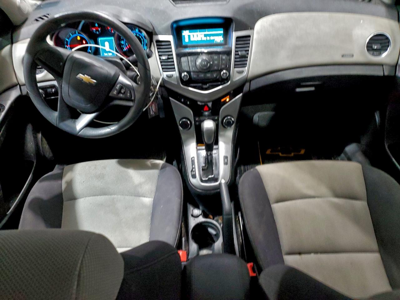 2014 CHEVROLET CRUZE LS photo 8