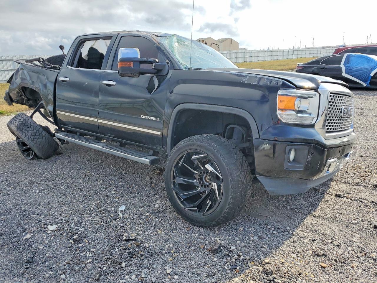 2015 GMC SIERRA K1500 DENALI photo 4