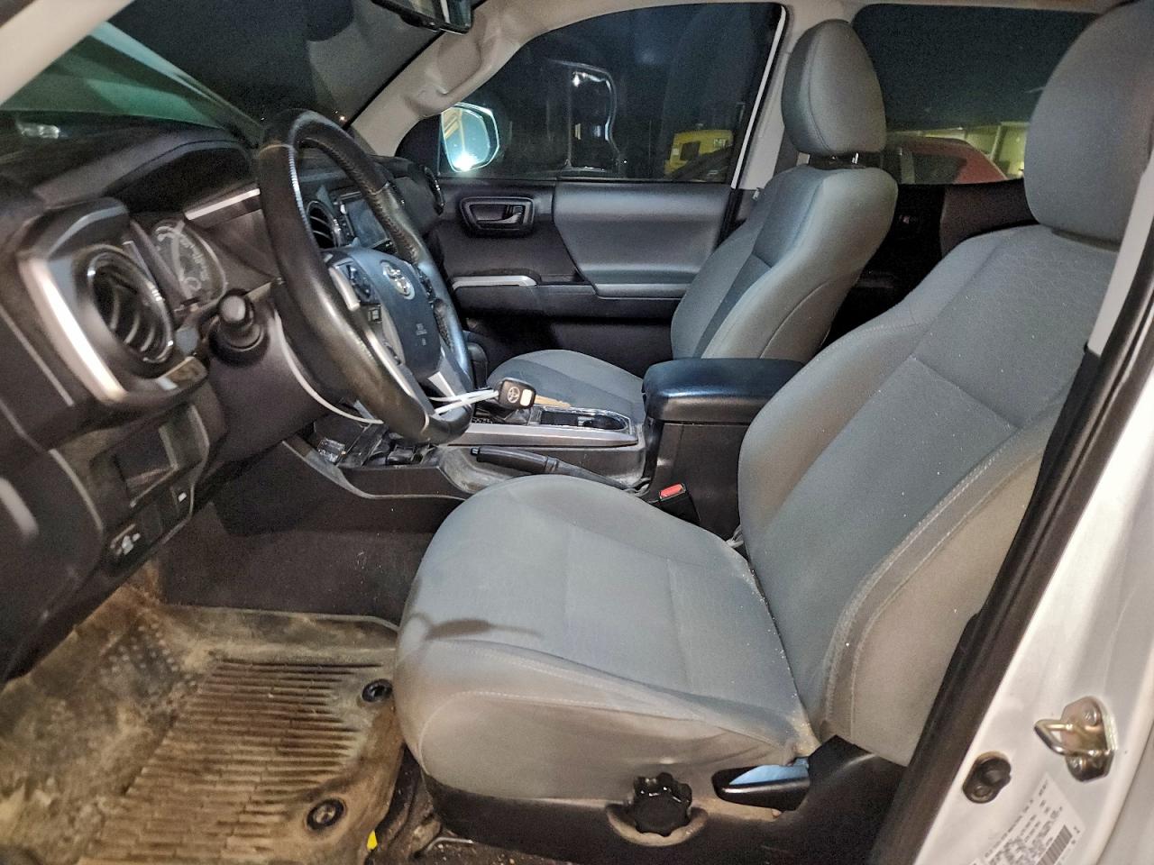 2017 TOYOTA TACOMA DOUBLE CAB photo 7
