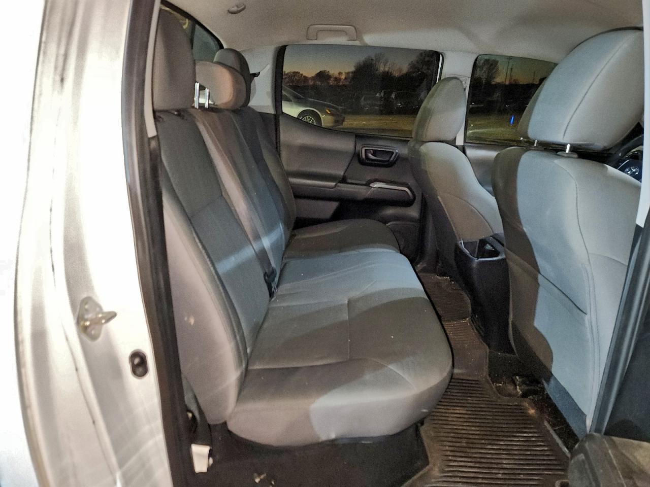 2017 TOYOTA TACOMA DOUBLE CAB photo 10