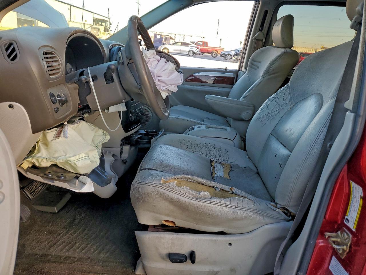 2005 CHRYSLER TOWN & COUNTRY LIMITED photo 7