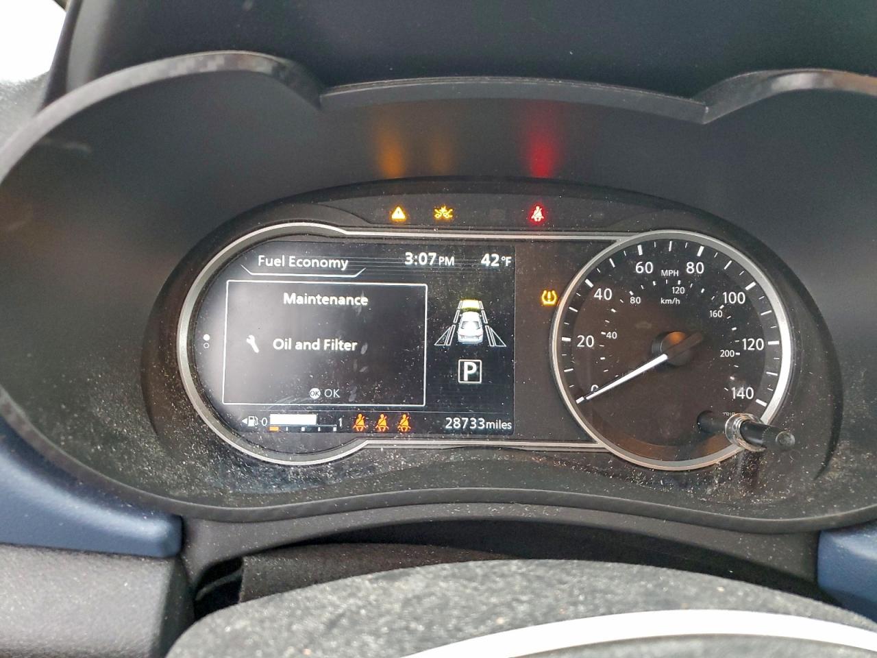 2025 NISSAN VERSA SV photo 9