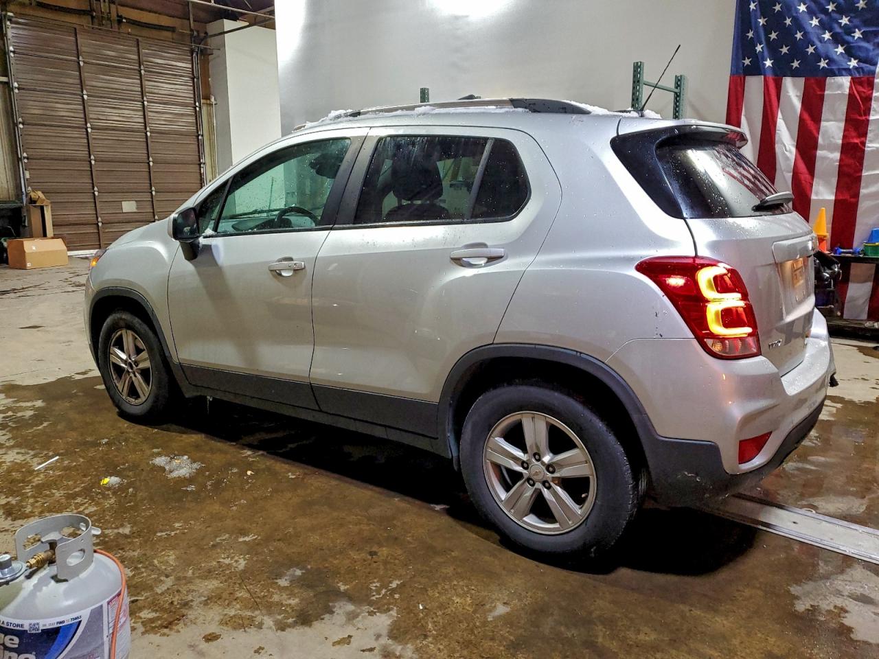 2021 CHEVROLET TRAX 1LT photo 2
