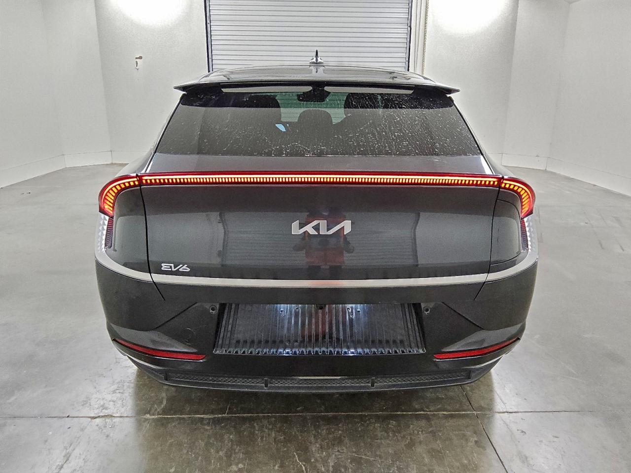 2024 KIA EV6 LIGHT photo 6