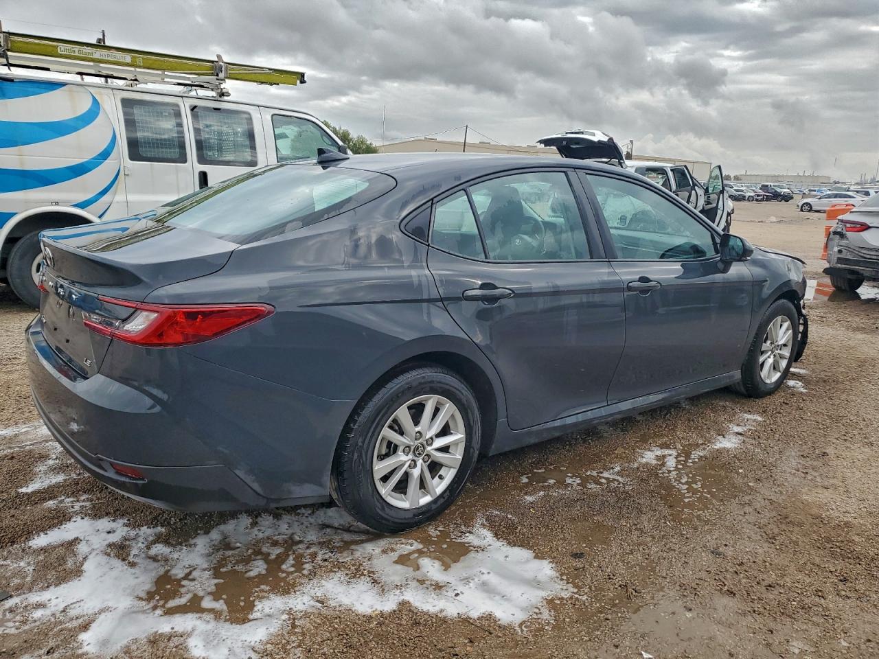 2025 TOYOTA CAMRY XSE photo 3
