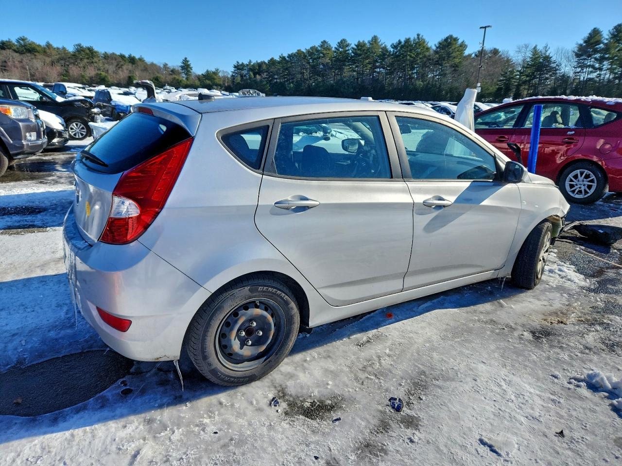 2017 HYUNDAI ACCENT SE photo 3