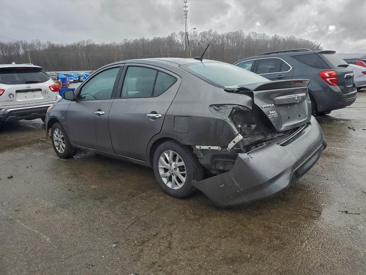 2019 NISSAN VERSA S photo 2