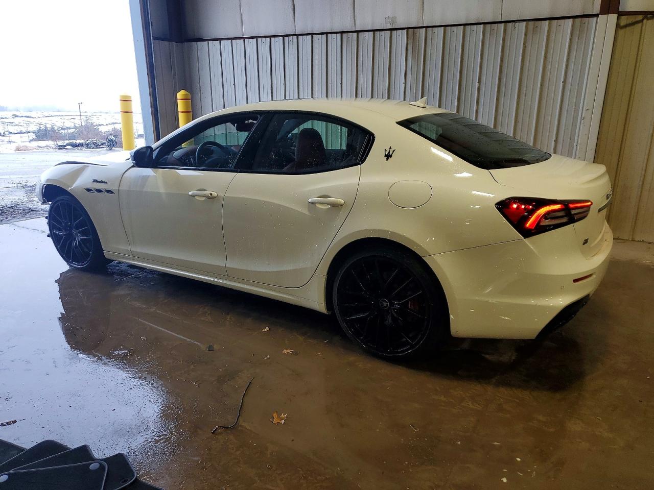 2023 MASERATI GHIBLI MODENA photo 2
