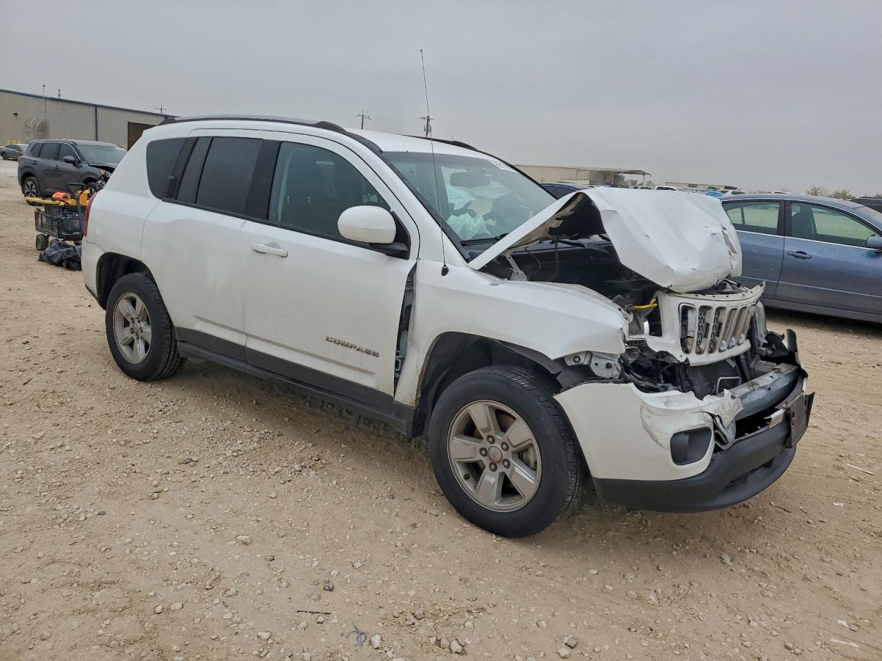 2017 JEEP COMPASS LATITUDE photo 4