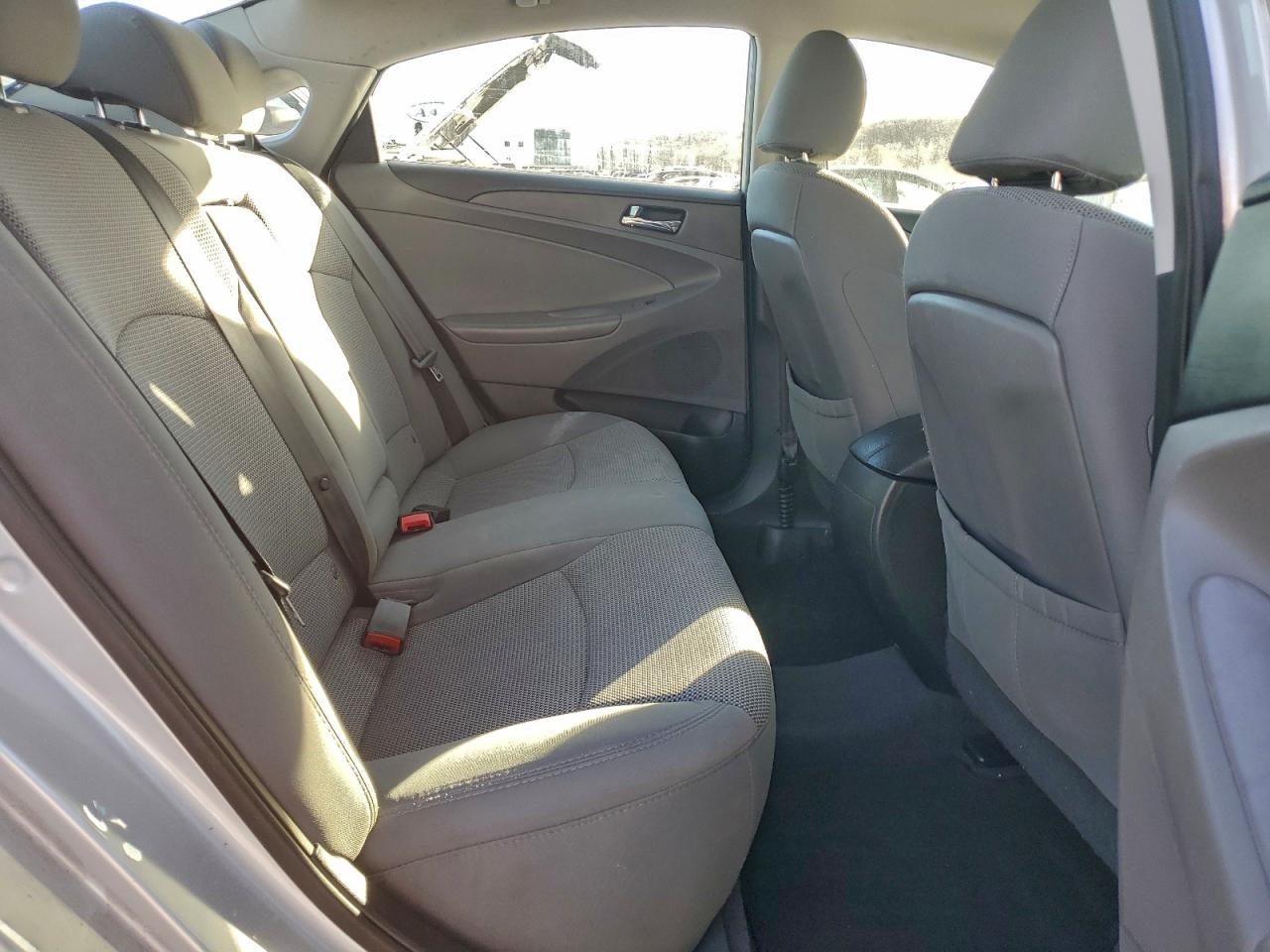 2014 HYUNDAI SONATA GLS photo 19