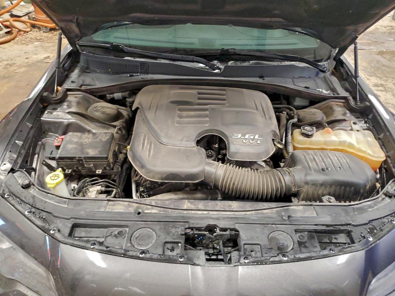 2018 CHRYSLER 300 S photo 11