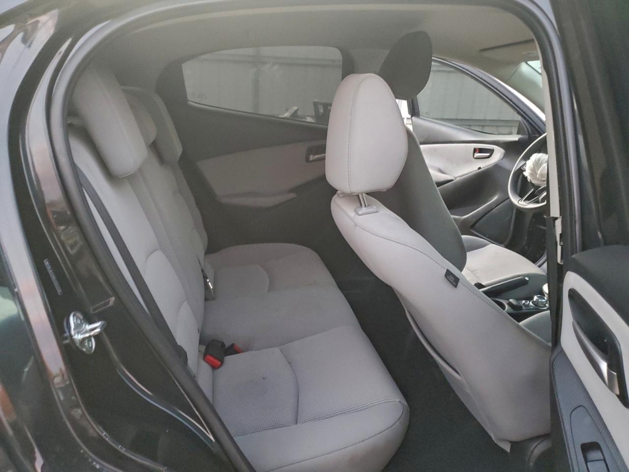 2019 TOYOTA YARIS L photo 10
