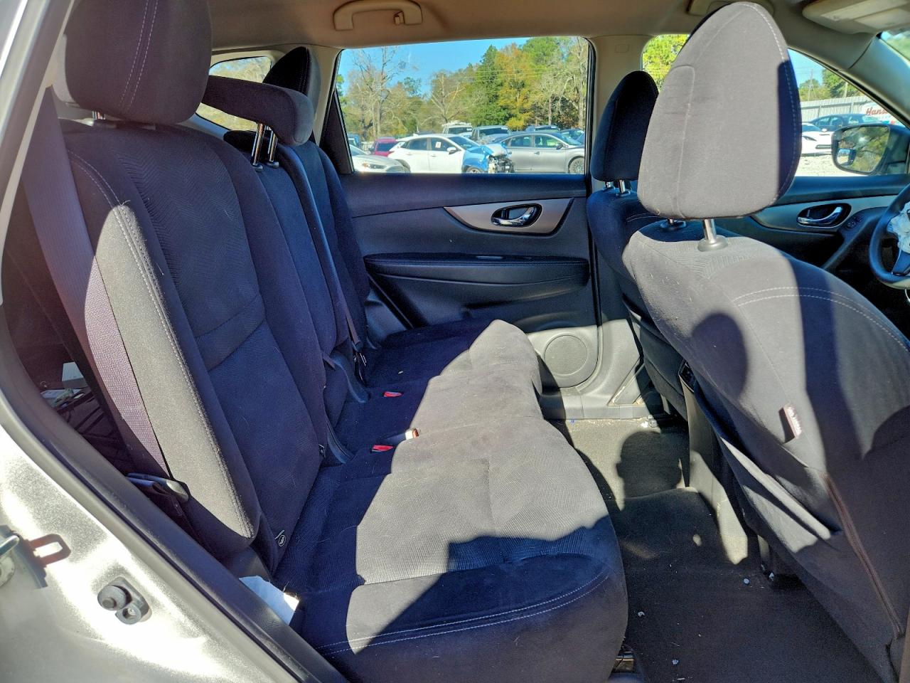 2016 NISSAN ROGUE S photo 11