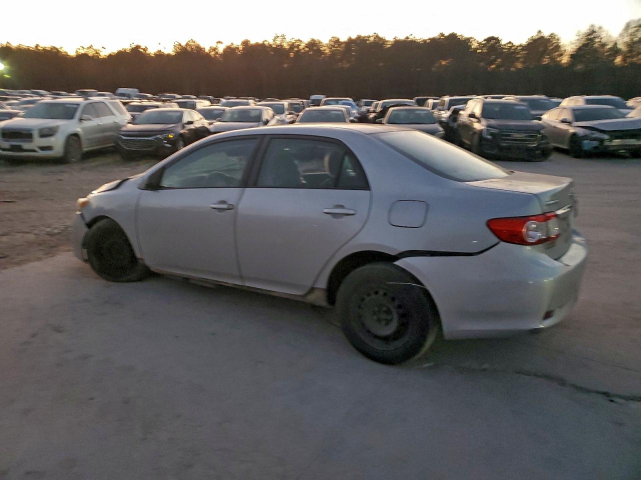2011 TOYOTA COROLLA BASE photo 2