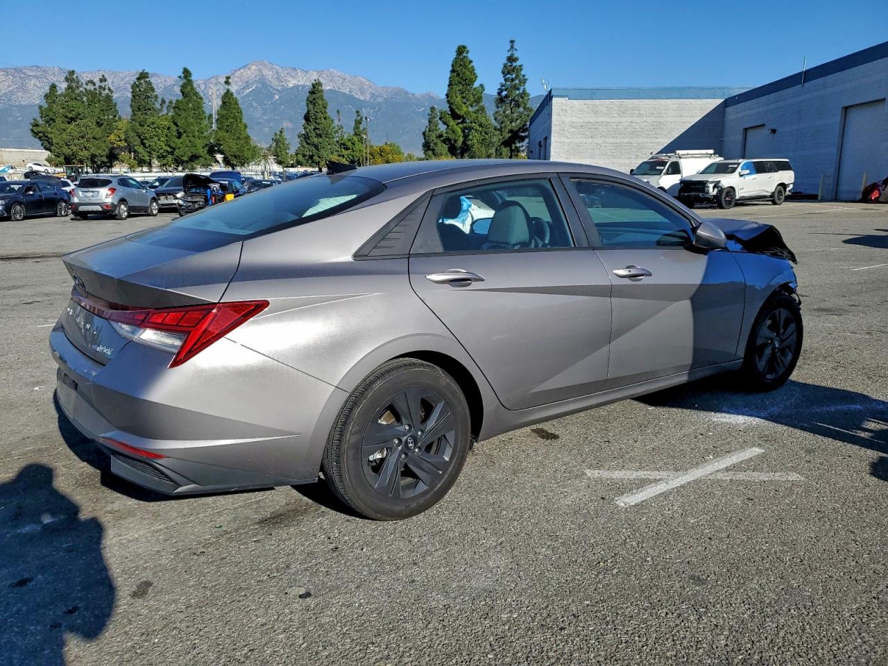 2023 HYUNDAI ELANTRA BLUE photo 3