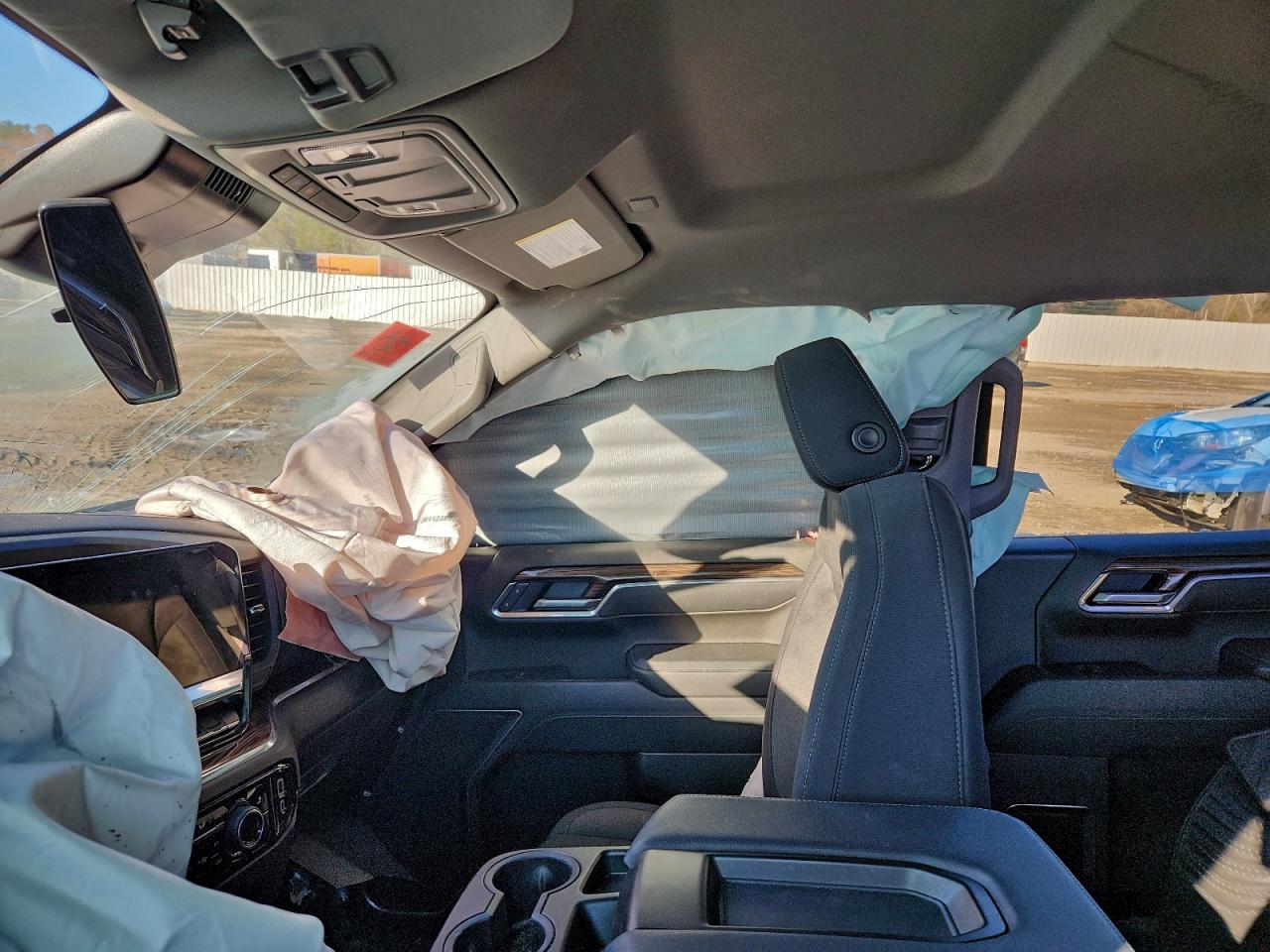 2025 CHEVROLET SILVERADO K1500 LT-L photo 7