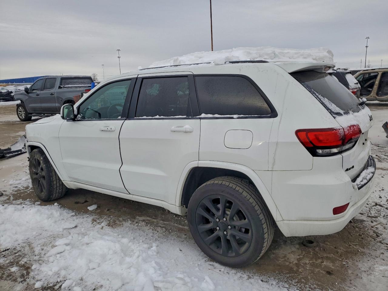 2018 JEEP GRAND CHEROKEE LAREDO photo 2