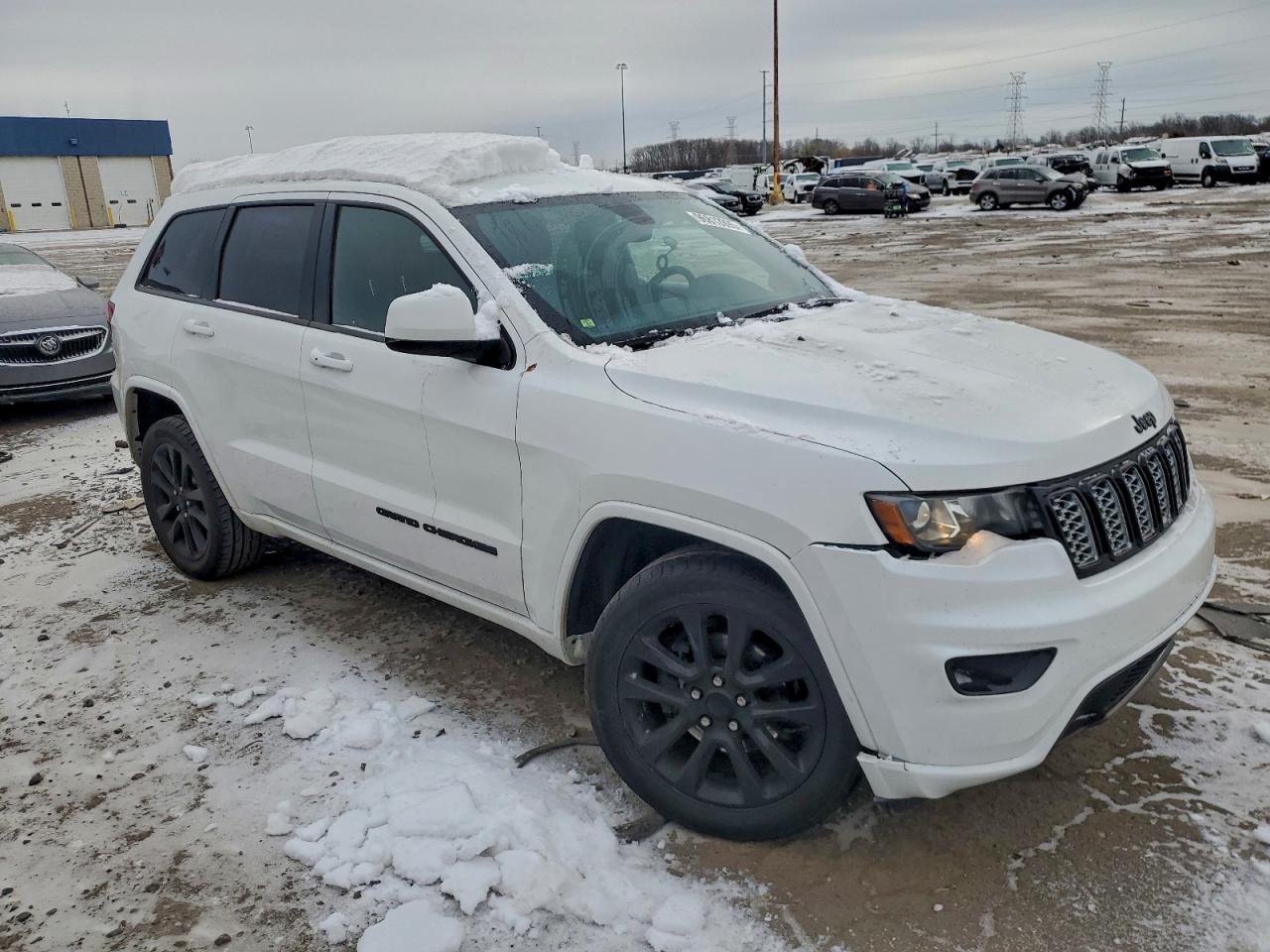 2018 JEEP GRAND CHEROKEE LAREDO photo 4