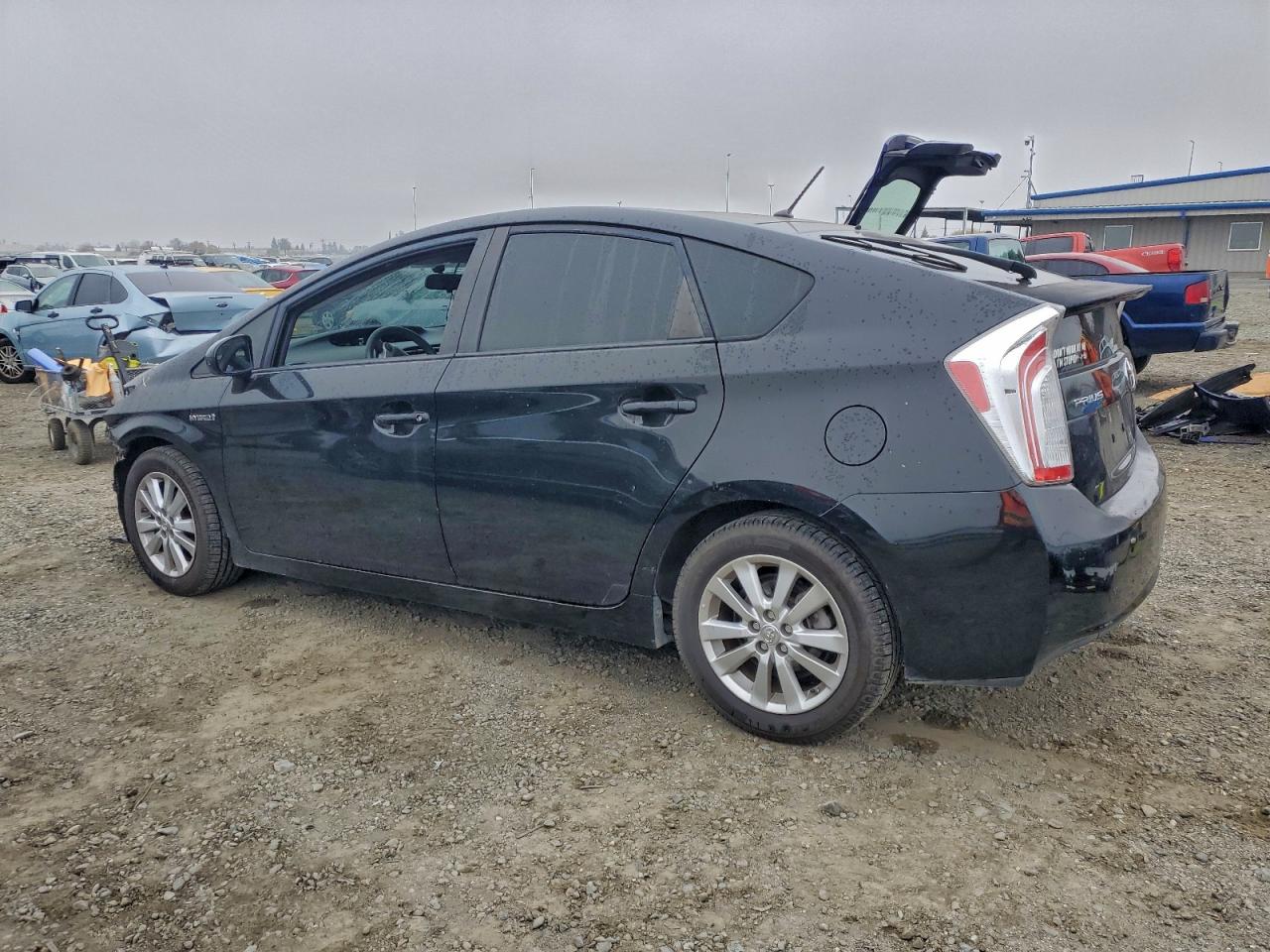 2012 TOYOTA PRIUS photo 2