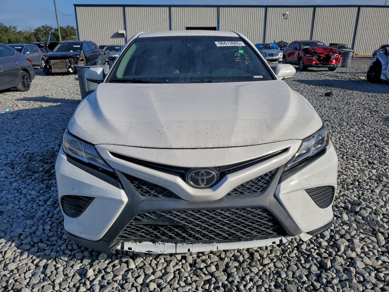 2018 TOYOTA CAMRY L photo 5
