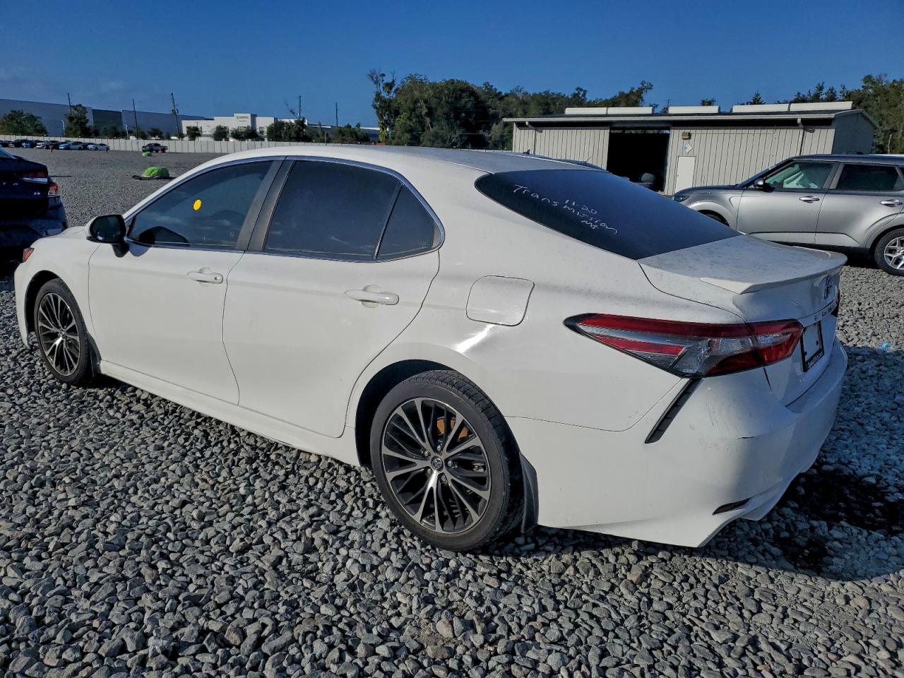 2018 TOYOTA CAMRY L photo 2