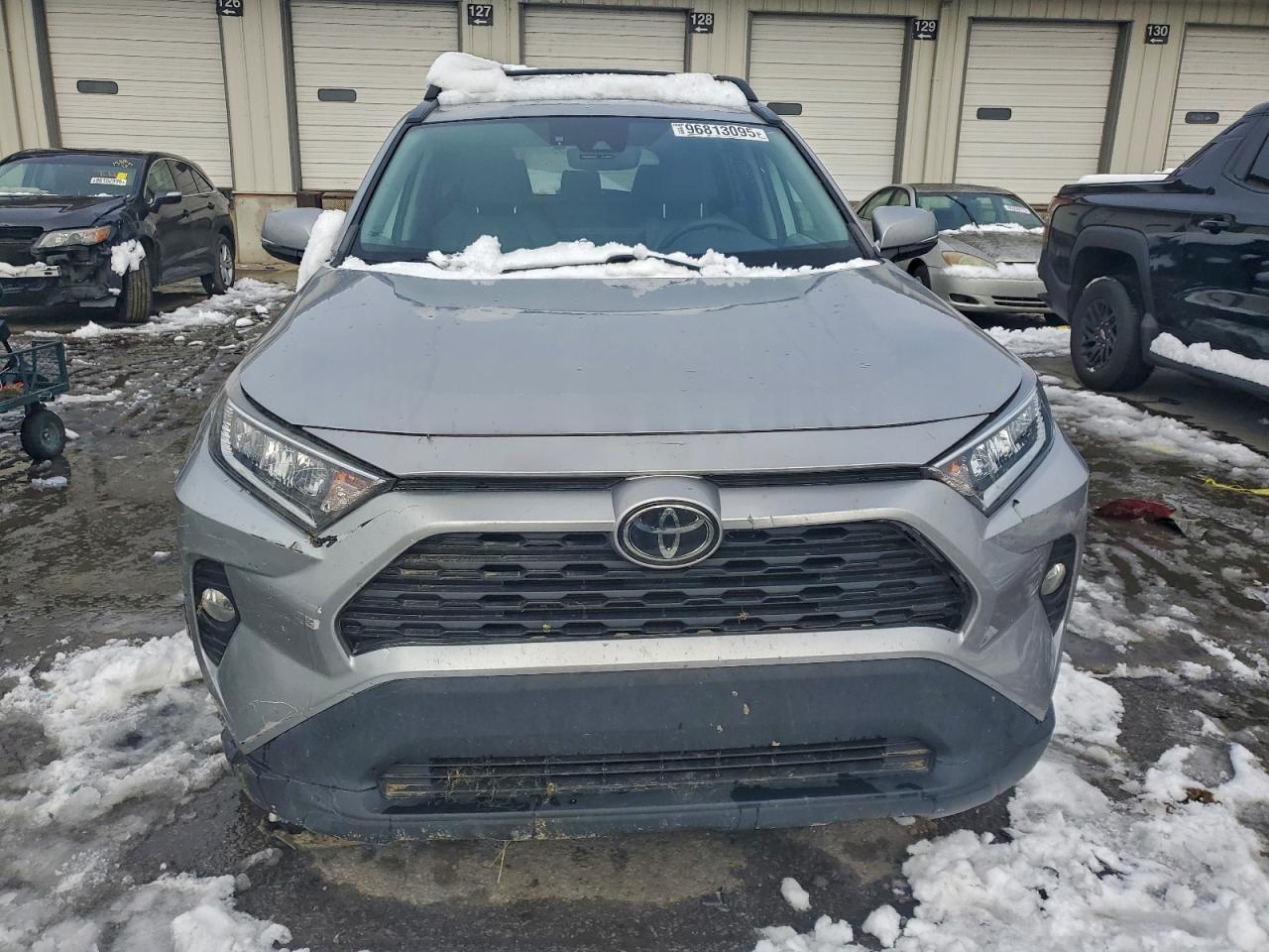 2021 TOYOTA RAV4 XLE PREMIUM photo 5