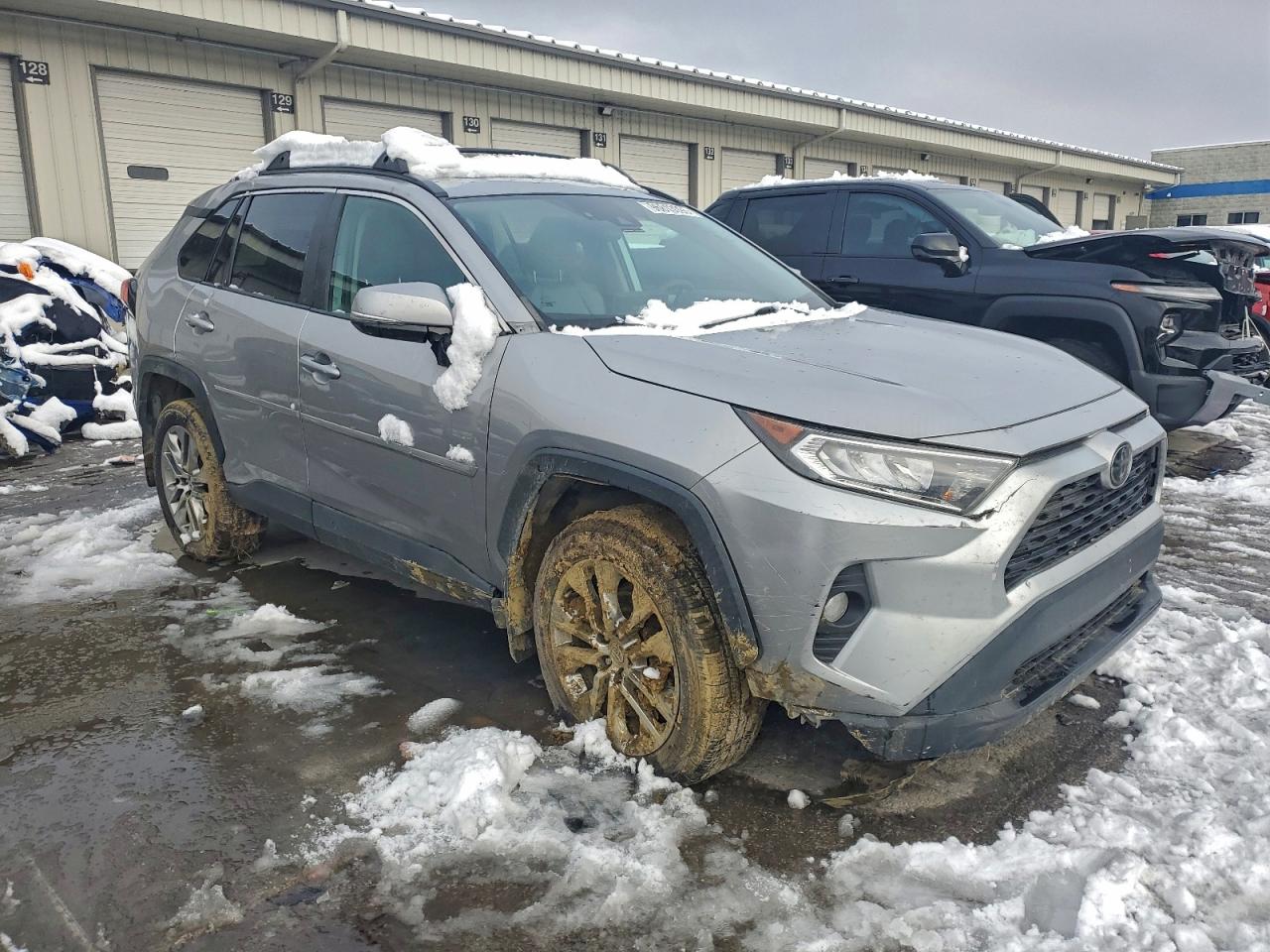 2021 TOYOTA RAV4 XLE PREMIUM photo 4