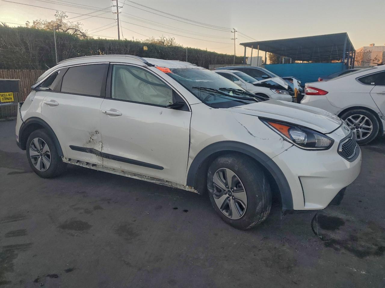 2019 KIA NIRO LX photo 4