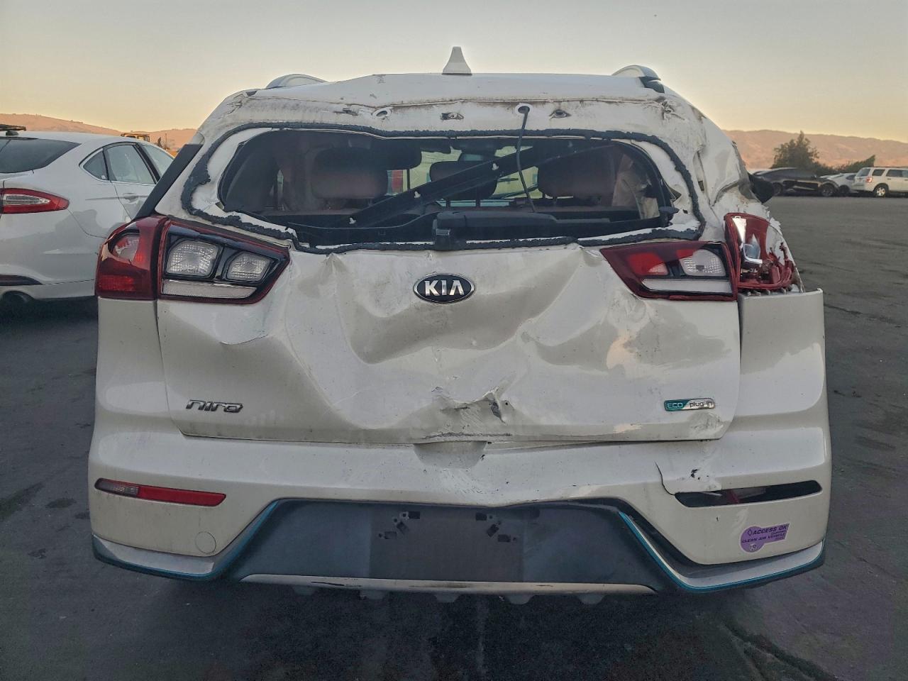 2019 KIA NIRO LX photo 6