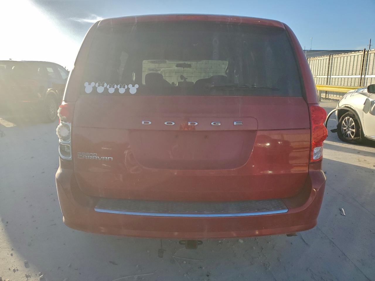 2012 DODGE GRAND CARAVAN SE photo 6