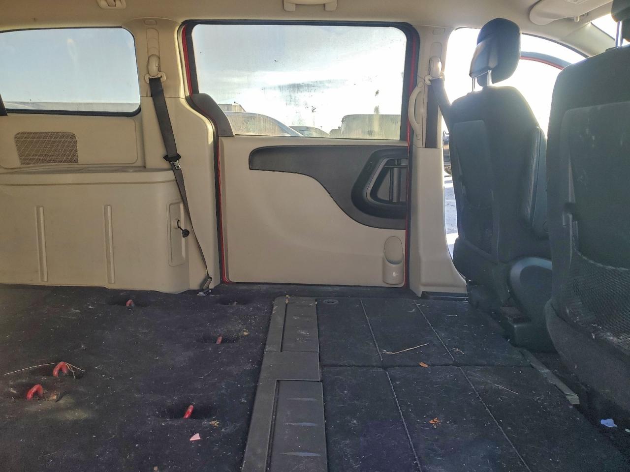 2012 DODGE GRAND CARAVAN SE photo 11