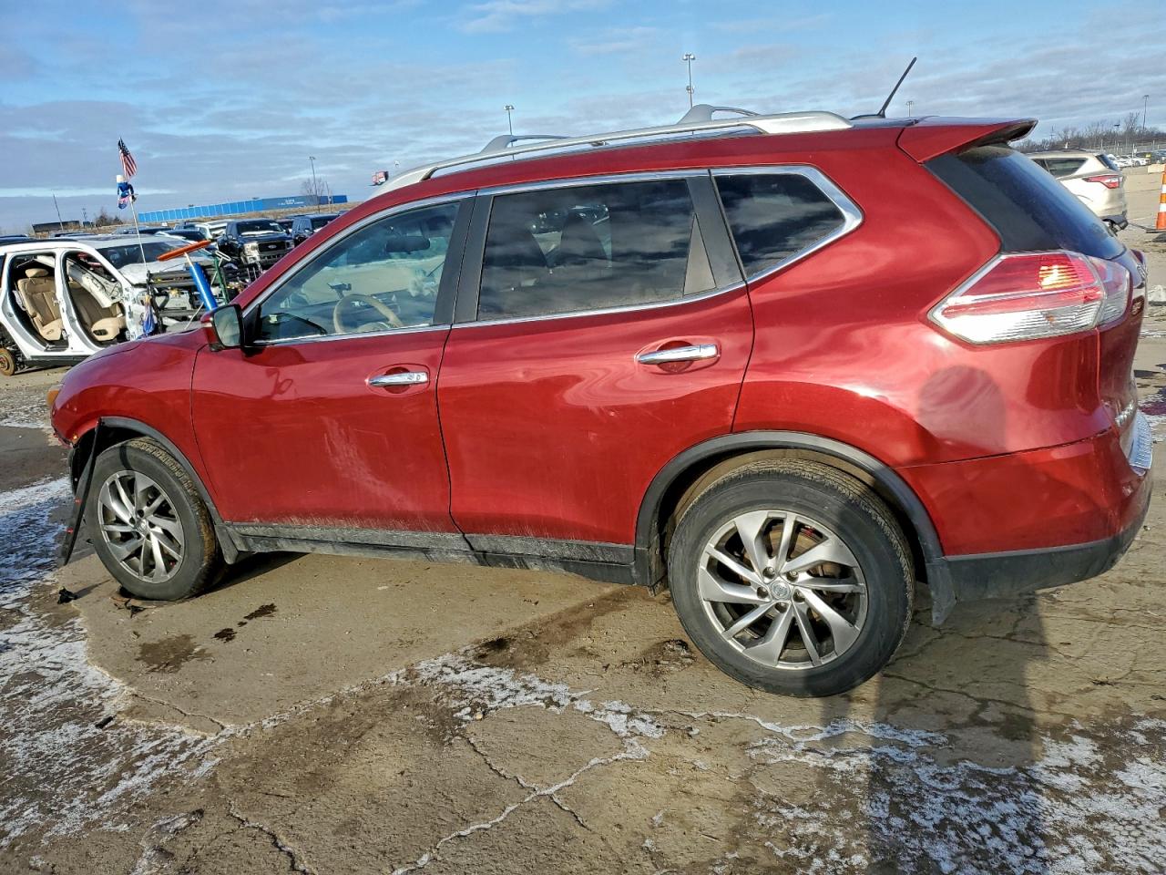 2014 NISSAN ROGUE S photo 2