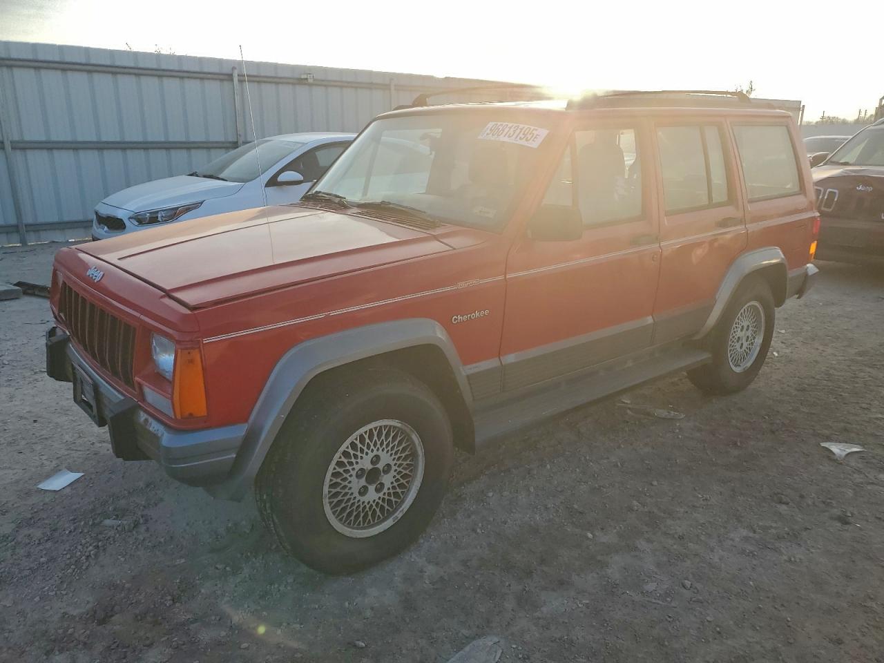 1996 JEEP CHEROKEE COUNTRY — NORMAL WEAR damage — photo 1