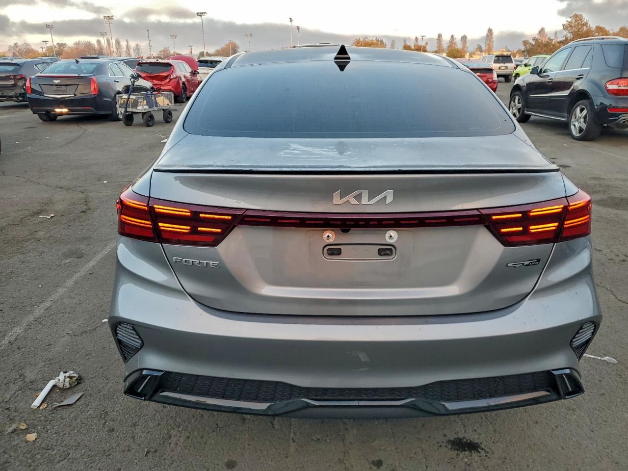 2023 KIA FORTE GT LINE photo 6