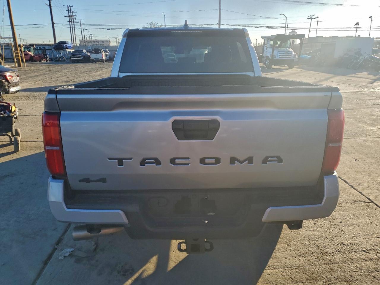 2025 TOYOTA TACOMA DOUBLE CAB photo 6