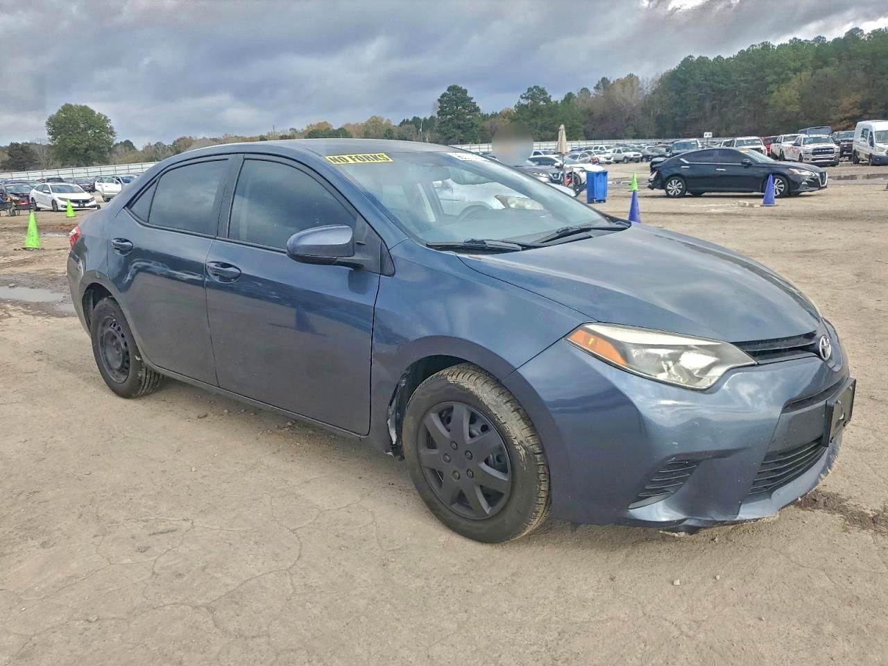 2015 TOYOTA COROLLA L photo 4
