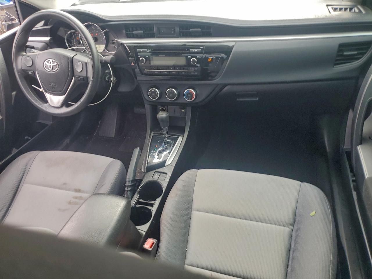 2015 TOYOTA COROLLA L photo 8