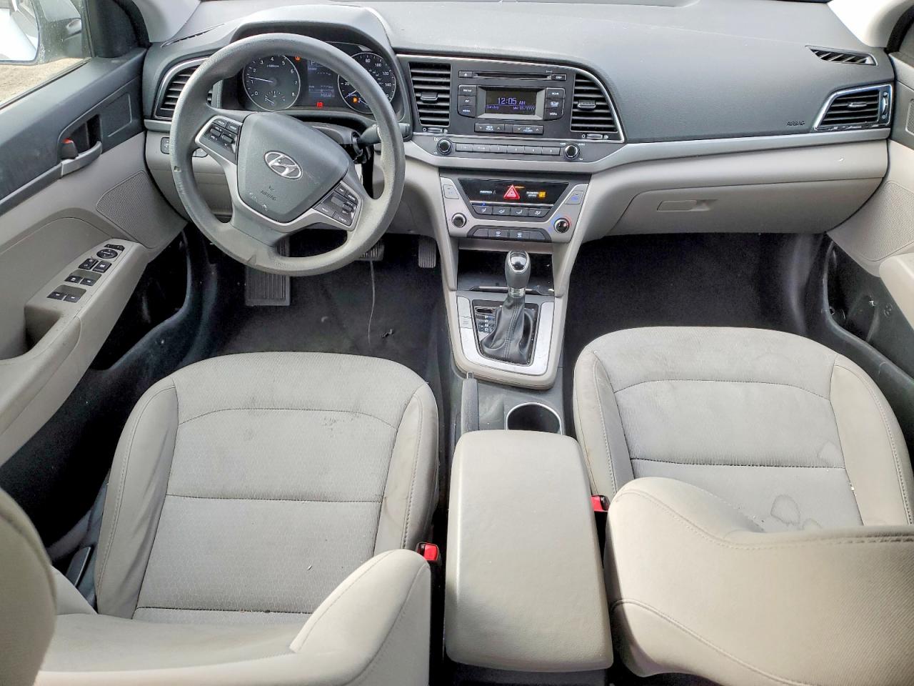 2017 HYUNDAI ELANTRA SE photo 8