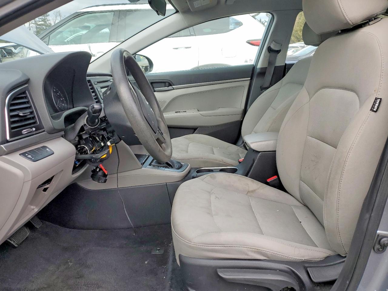 2017 HYUNDAI ELANTRA SE photo 7
