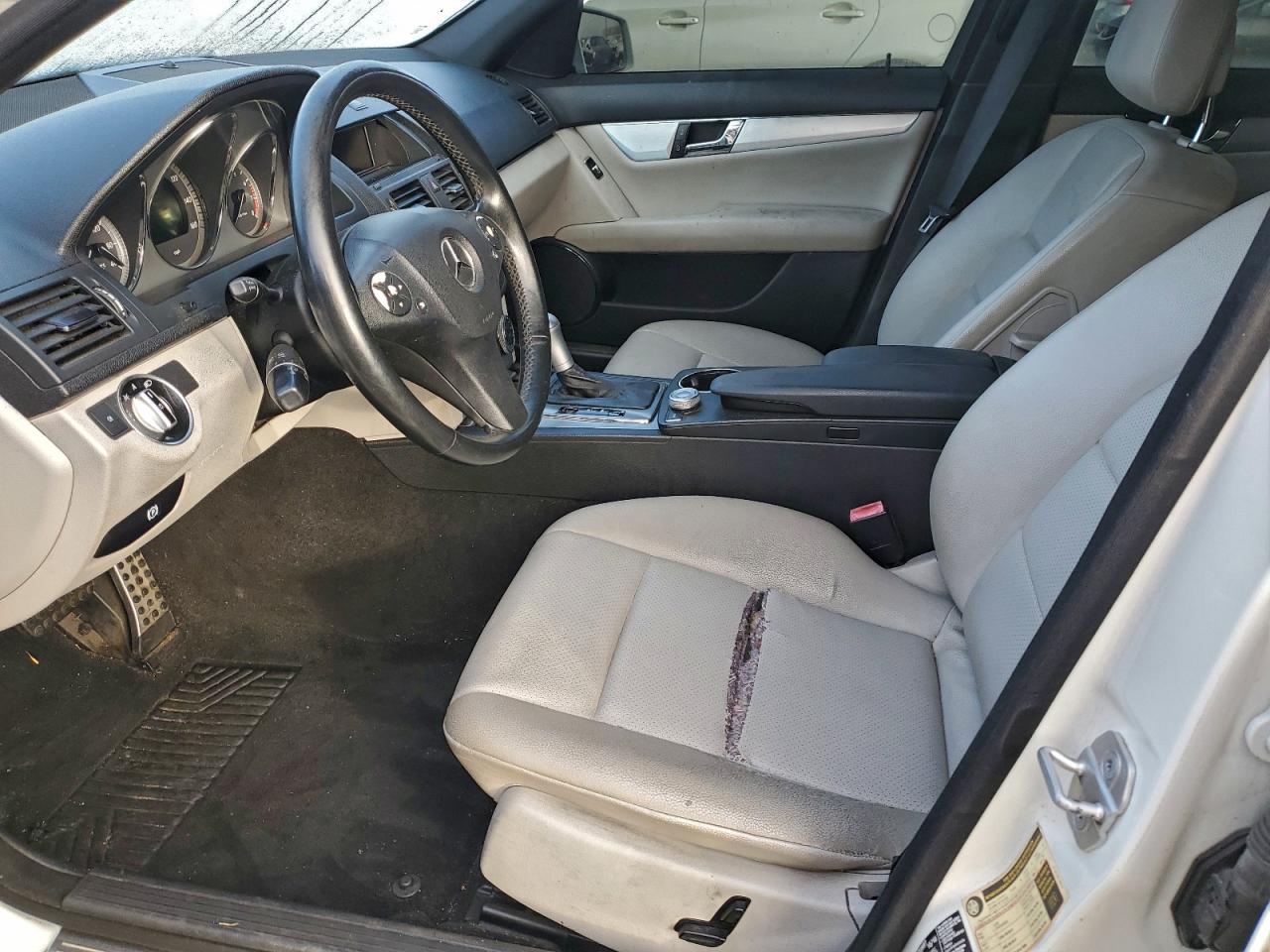 2011 MERCEDES-BENZ C 300 photo 7