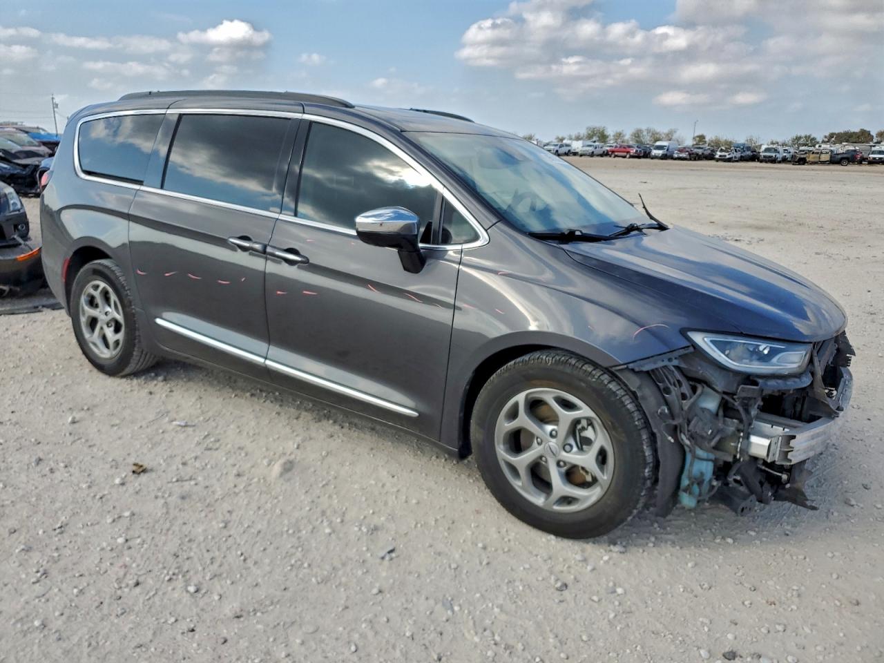 2023 CHRYSLER PACIFICA LIMITED photo 4