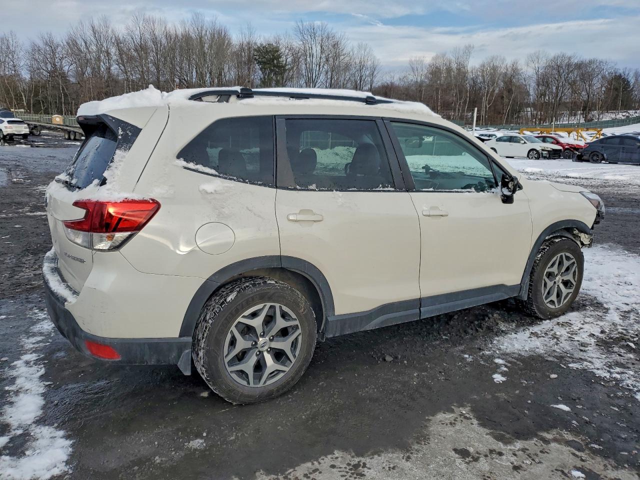 2022 SUBARU FORESTER PREMIUM photo 3