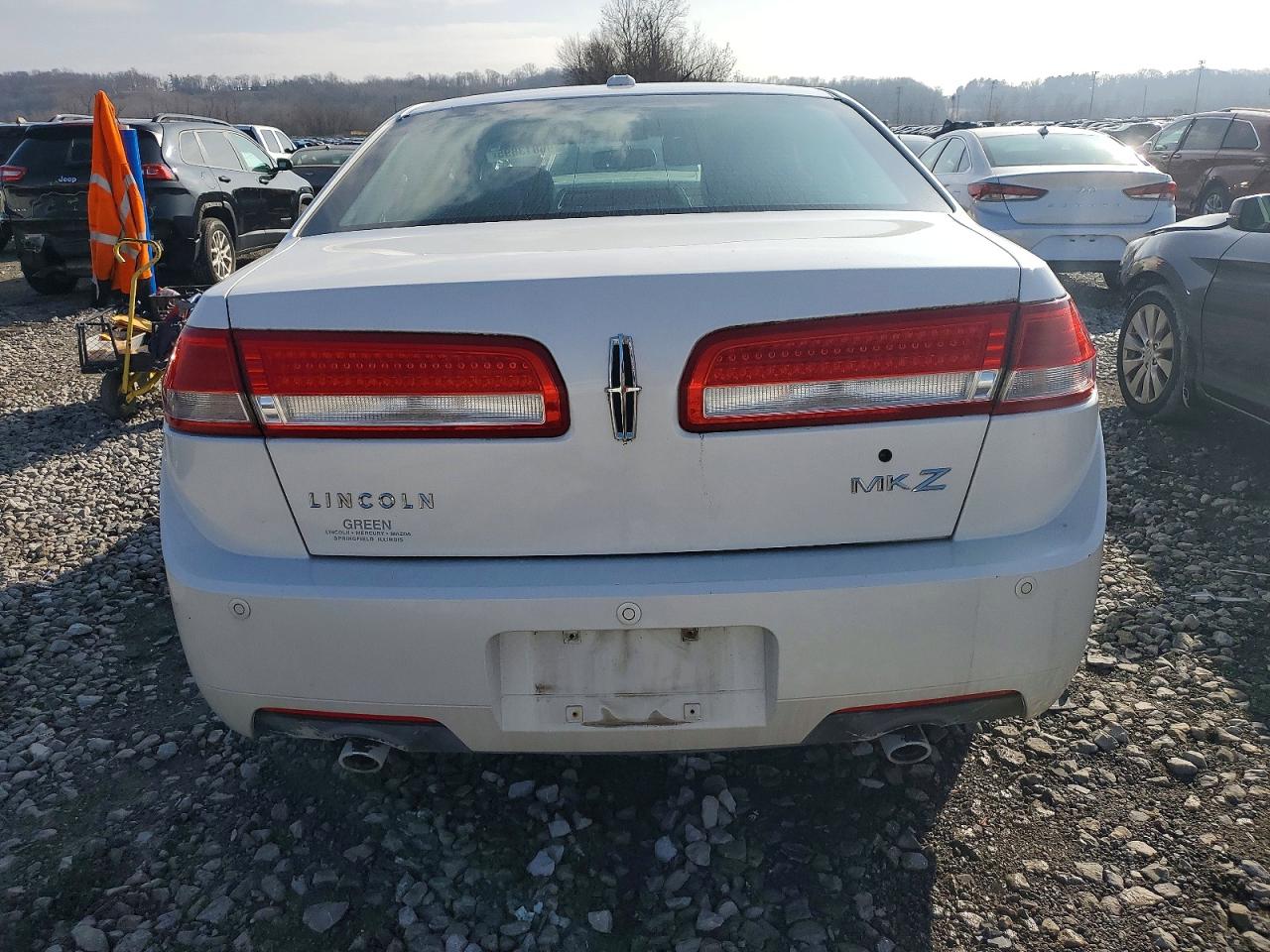 2010 LINCOLN MKZ photo 6
