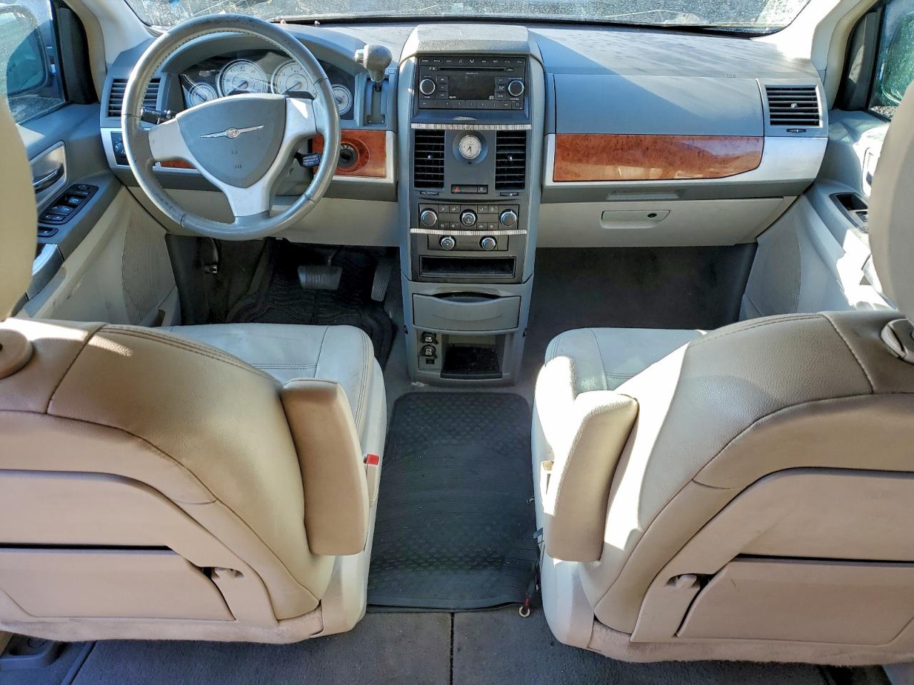 2008 CHRYSLER TOWN & COUNTRY TOURING photo 8