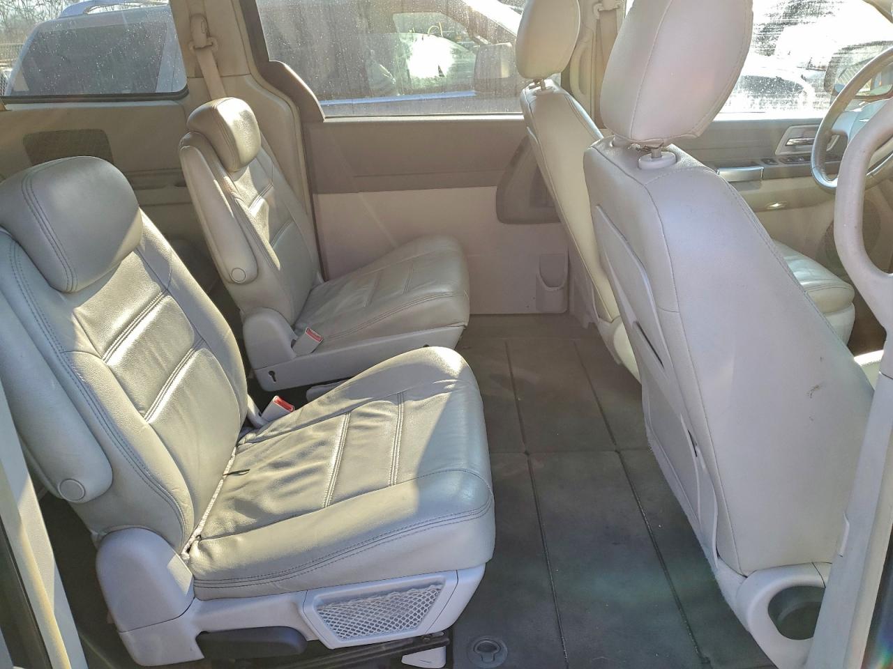 2008 CHRYSLER TOWN & COUNTRY TOURING photo 11