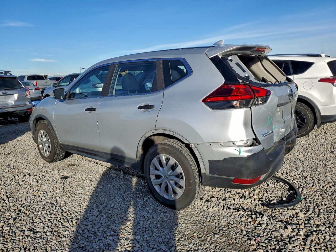 2017 NISSAN ROGUE S photo 2