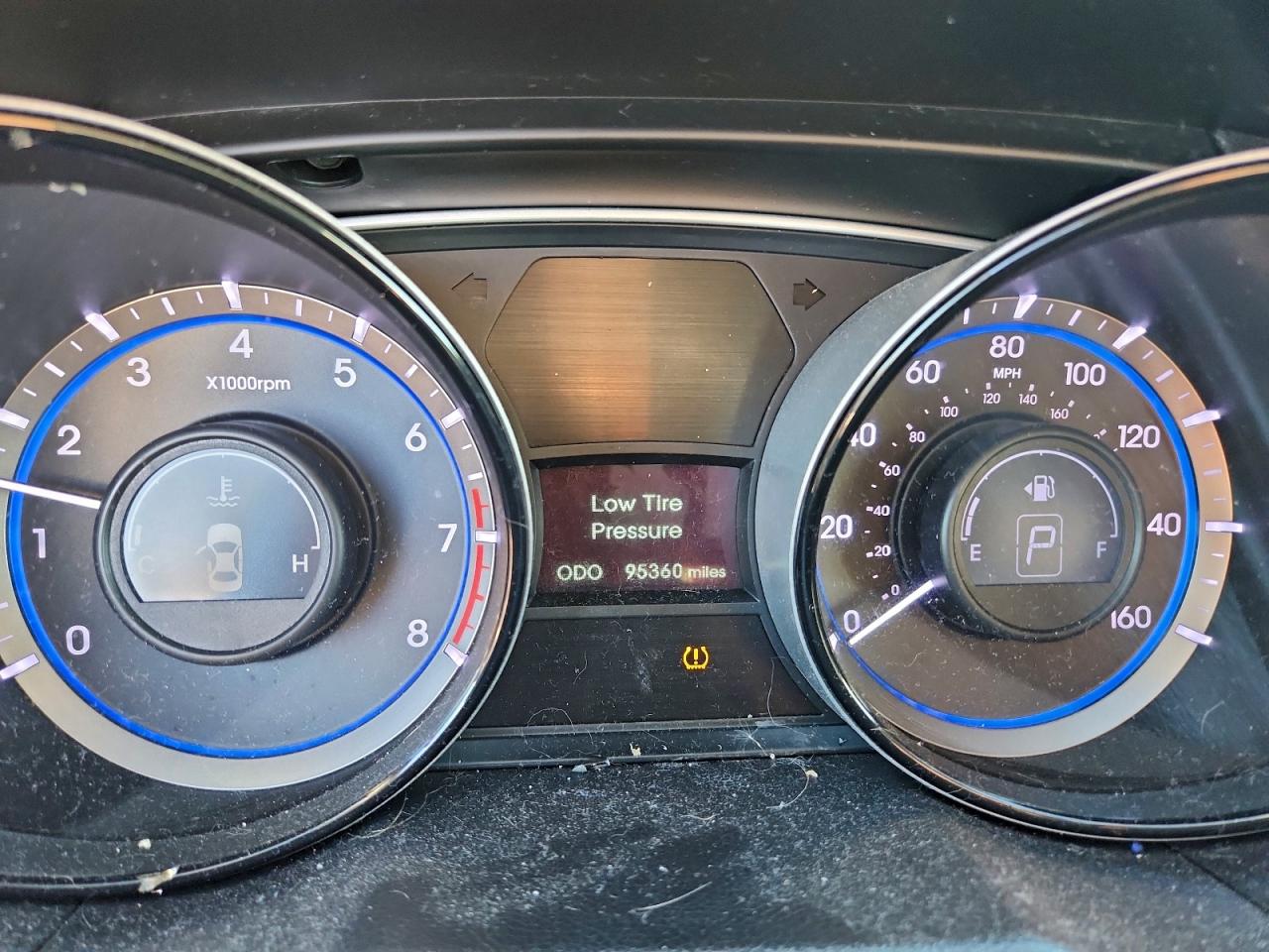 2013 HYUNDAI SONATA SE photo 9